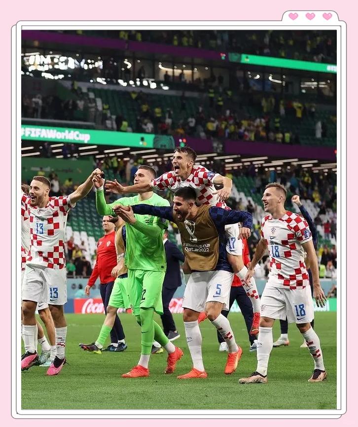 克罗地亚队失宠险胜俄罗斯队，成功晋级淘汰赛的简单介绍